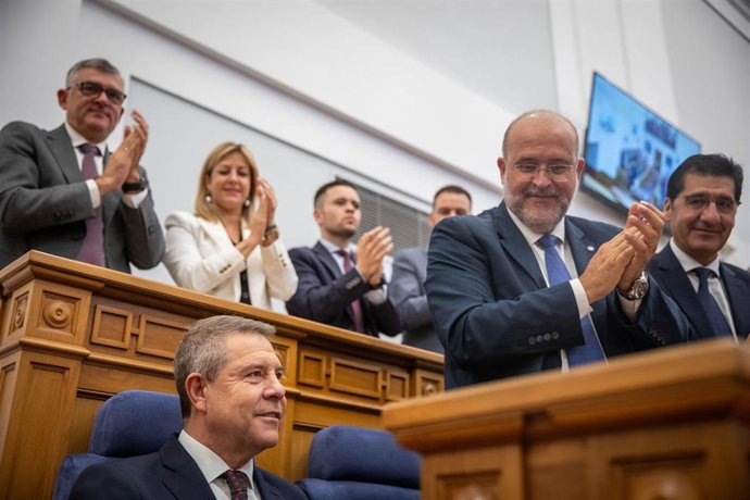 El presidente de Castilla-La Mancha, Emiliano García-Page, comparece en las Cortes de Castilla-La Mancha abriendo el turno de intervenciones del Debate del Estado de la Región.