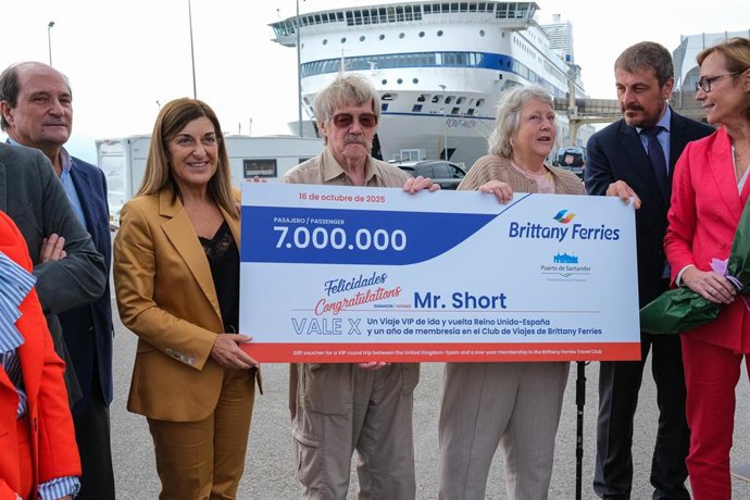 Brittany Ferries alcanza el pasajero 7 millones tras 47 años operando en Santander
