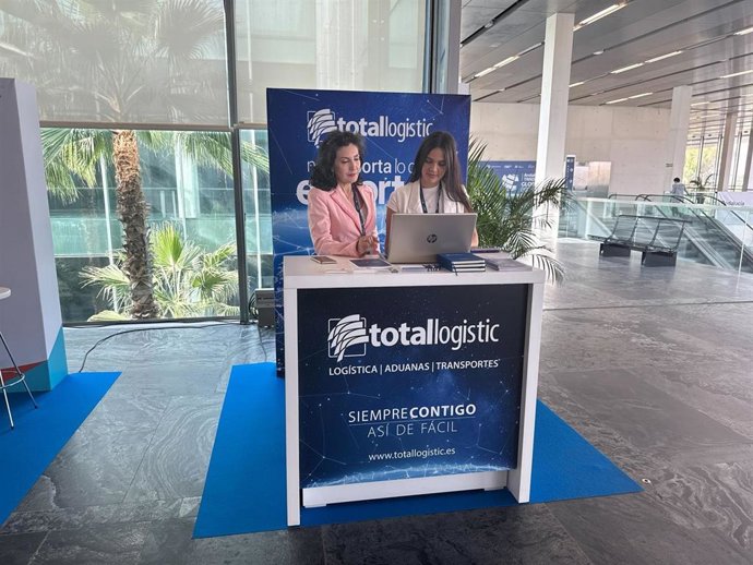 Stand de Total Logistic en el evento Andalucía Trade Global 2025 celebrado en Sevilla.