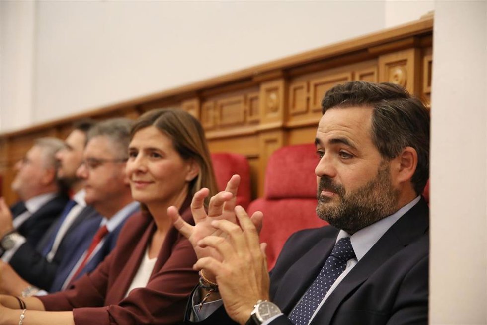 El presidente del PP de Castilla-La Mancha, Paco Núñez, durante la primera sesión del Debate sobre el Estado de la Región.