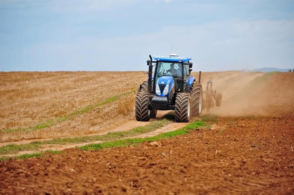 Unión de Uniones ha denunciado que el Ministerio de Agricultura, Pesca y Alimentación y el Ministerio para la Transición Ecológica y el Reto Demográfico han dejado sin ejecutar unos 3.327 millones de euros de sus presupuestos de 2024.