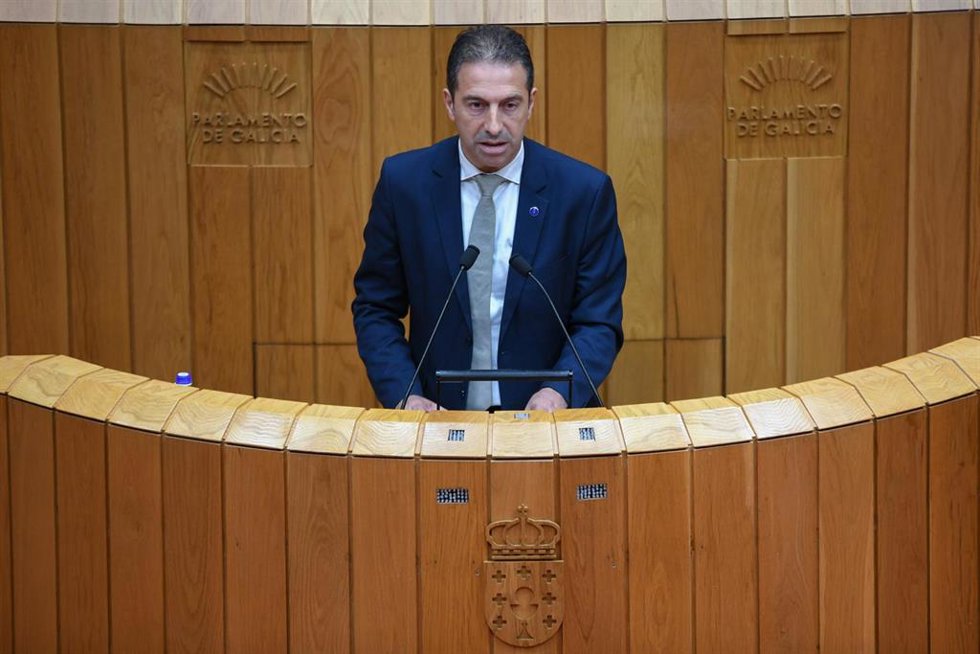 Archivo - El exconselleiro, en una intervención en la Cámara gallega.