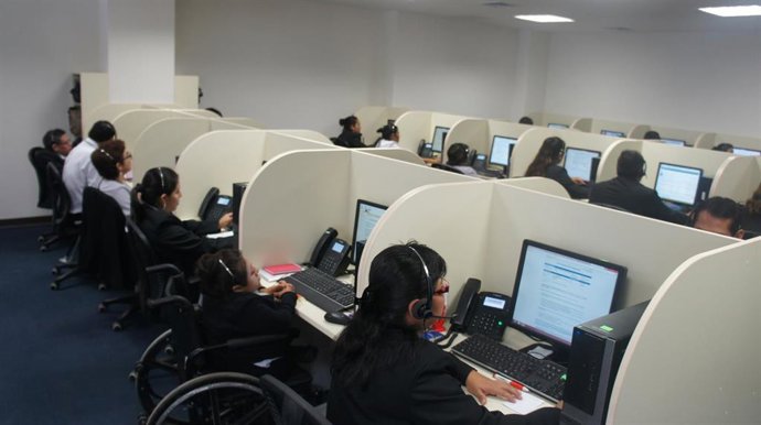 Archivo - Call center hospitalario Eurofinsa Perú