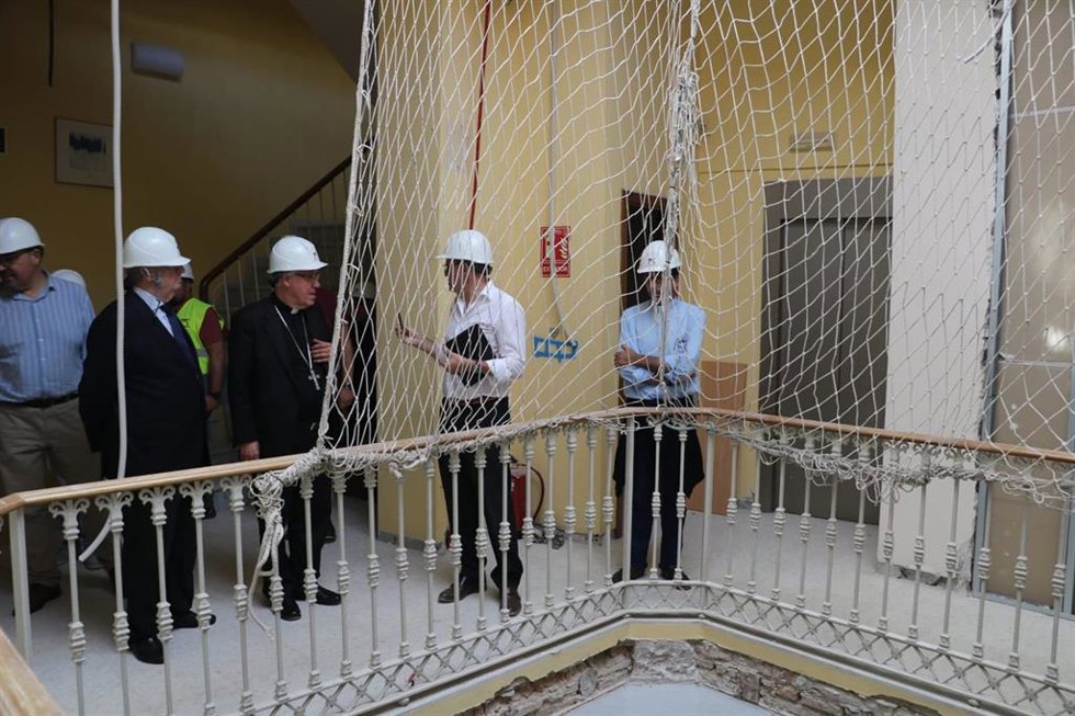 Visita a las obras del centro de acogida a personas sin hogar de Don Remondo.