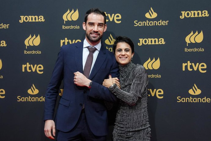 Archivo - Alvaro Martin (esq.) e María Perez (dir.) durante a XIX Gala do Comitê Olímpico Espanhol 2024 na sede do COE em 11 de dezembro de 2024, em Madri, Espanha.