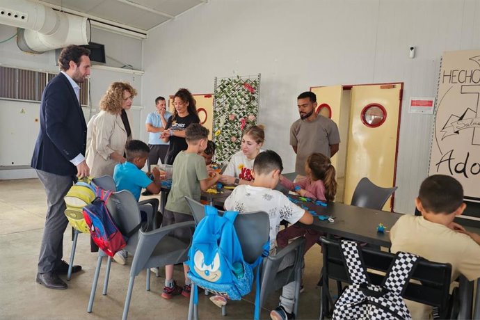 El presidente de la DPH, Isaac Claver, ha destacado que esta iniciativa "simboliza la solidaridad del Alto Aragón con las familias que lo perdieron todo.