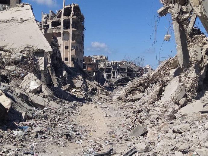 15 de outubro de 2025, Gaza, Palestina: (INT) A destruição do bairro Tal al-Hawa em Gaza pelas forças israelenses. 15 de outubro de 2025, Gaza, Palestina: cenas do ataque lançado por aeronaves israelenses e robôs militares pesados para destruir o bairro T