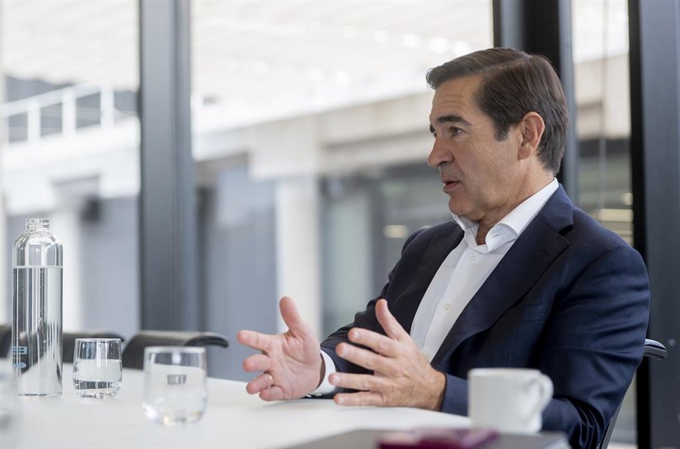 El presidente del BBVA, Carlos Torres Vila, durante una entrevista para Europa Press, en el edificio La Vela, en la ciudad del BBVA, a 8 de octubre de 2025, en Madrid (España). Torres Vila, ingeniero eléctrico, licenciado en Administración de Empresas