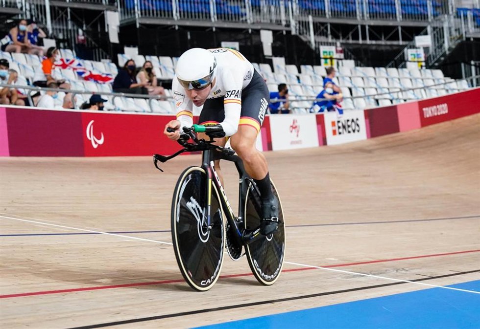 Archivo - El 'pistard' español Alfonso Cabello durante los Juegos Paralímpicos Tokio