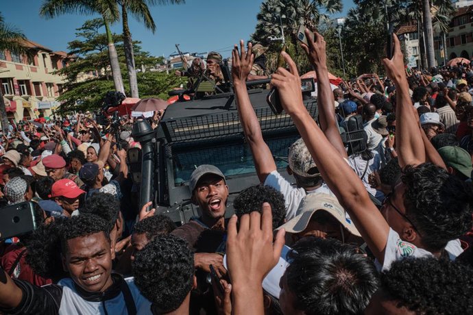 October 14, 2025, Antananarivo, Analamanga, Madagascar: Capsat forces arrive at La Place du 13 Mai and are cheered by the crowd gathered there. Their support has facilitated demonstrations during clashes between police and protesters. Since October 11, 20