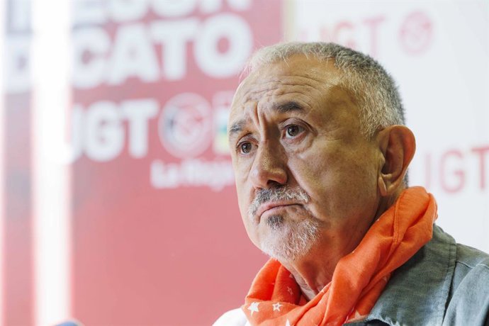 El secretario general de UGT, Pepe Álvarez, durante su intervención en la asamblea de delegadas y delegados de UGT La Rioja, a 1 de octubre de 2025, en Logroño (España).