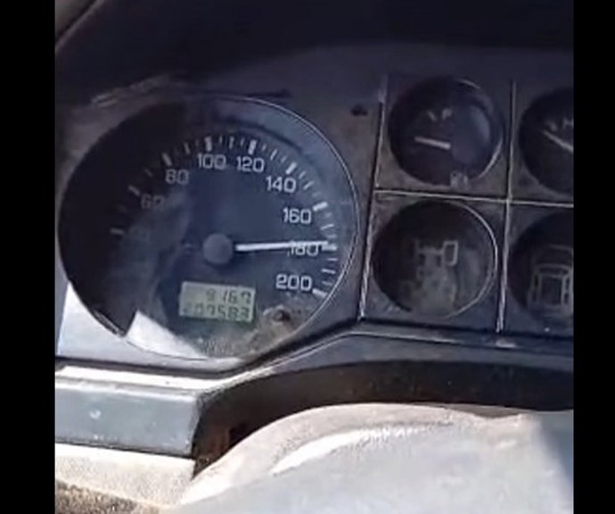 Investigado un hombre de 29 años tras grabar un vídeo en el que conducía a más de 180 kilómetros por hora