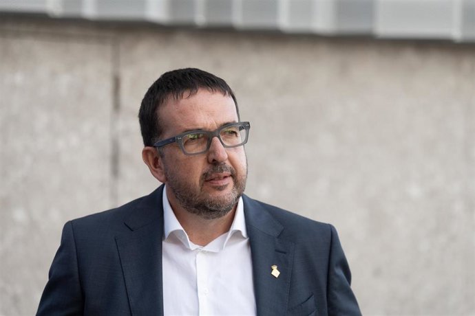 Archivo - El alcalde de Vic, Albert Castells, en una imagen de archivo