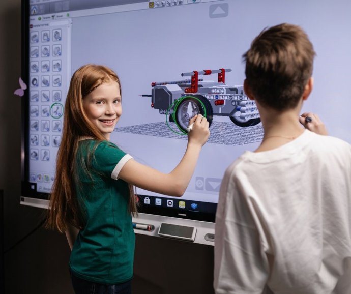Educació assigna 1,5 milions a 498 centres educatius públics no universitaris per a impulsar projectes d'innovació