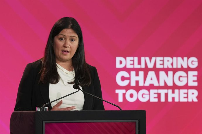 Archivo - 17 July 2025, United Kingdom, London: Culture Secretary Lisa Nandy speaks at the Government's first Civil Society Summit in London, which aims to bring together leaders from charities, expert groups, communities, and government to address pressi