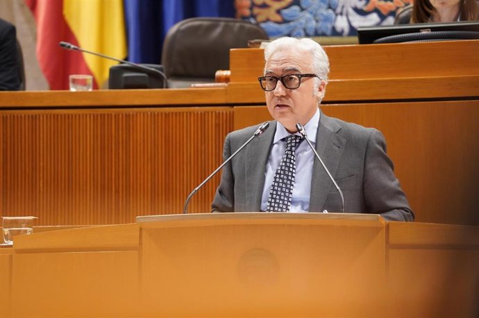 El consejero de Agricultura del Gobierno de Aragón, Javier Rincón.