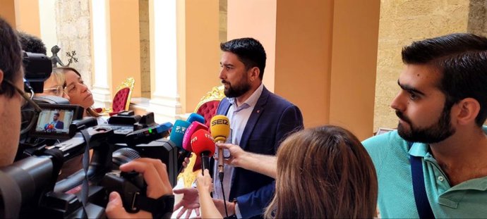 El concejal de Izquierda Unida en el Ayuntamiento de Sevilla, Ismael Sánchez