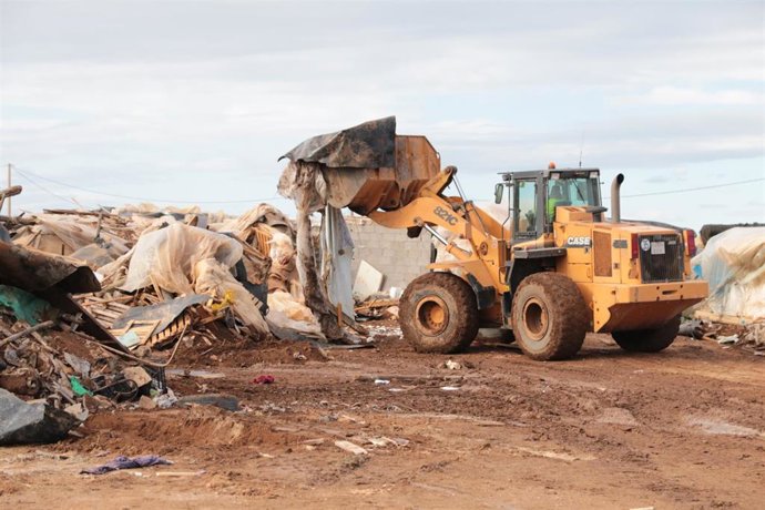 Archivo - Derribo de chabolas en Níjar (Almería). 
