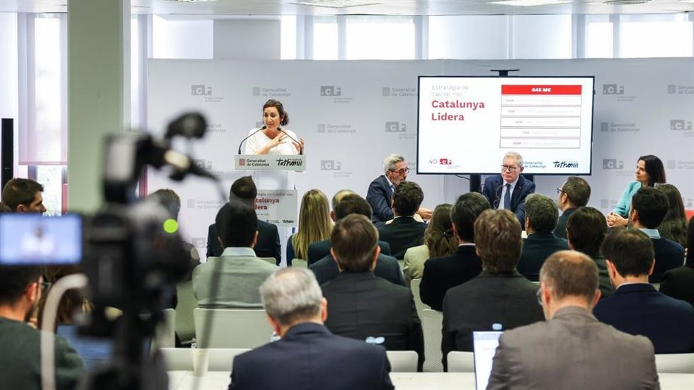 La consellera Romero durante la presentación de la nueva estrategia de inversión de ICF