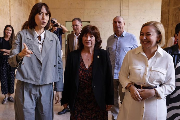 La ministra de Ciencia, Innovación y Universidades y secretaria general del PSPV, Diana Morant, en la apertura de curso de la AVL