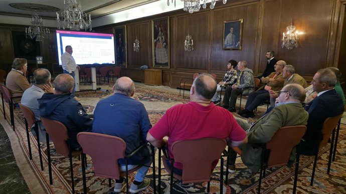 Presentación del proyecto a la directiva del club.