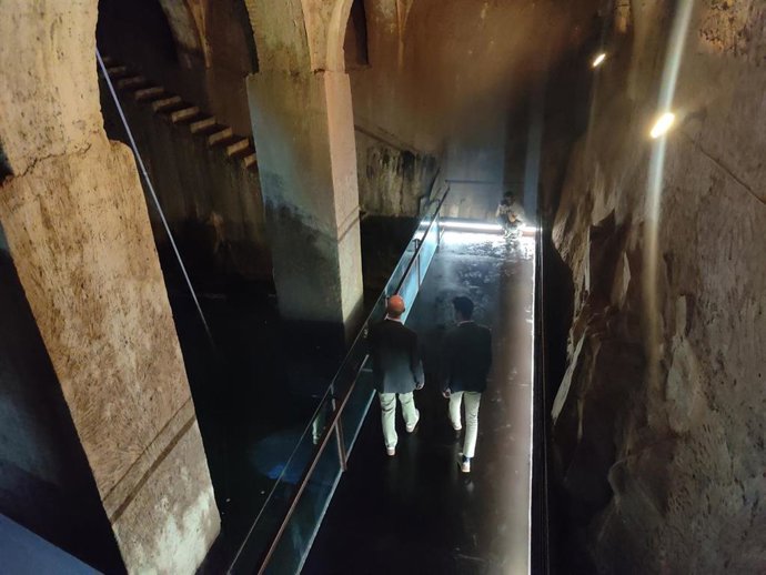 El aljibe del Centro de la Semana Santa de Cáceres abre de nuevo al público después de tres años cerrado