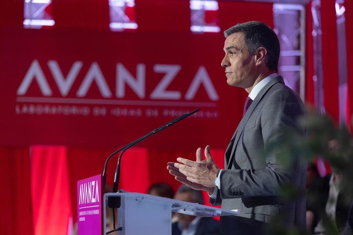 Archivo - El secretario general del PSOE y presidente del Gobierno, Pedro Sánchez, interviene durante la presentación de la Fundación Avanza, en el Espacio La Próxima Estación, a 3 de julio de 2024, en Madrid (España).