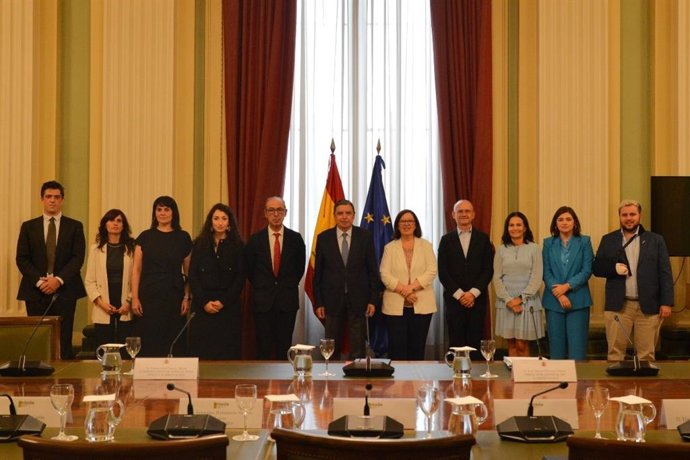 Luis Planas destaca el papel clave de los ingenieros agrónomos en la modernización del sector agroalimentario español