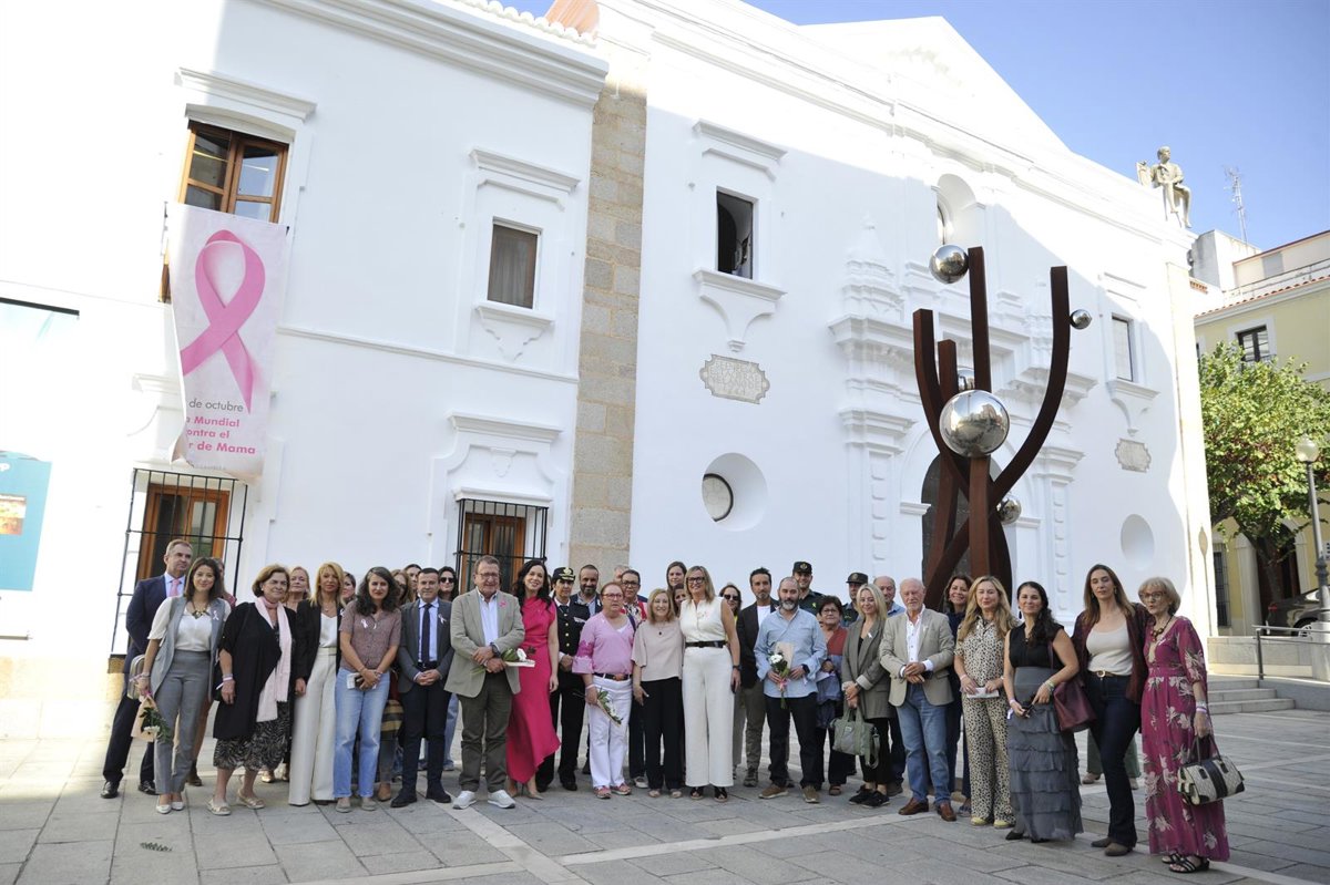 La Junta quiere bajar la cifra de mujeres que no acuden al cribado de cáncer de mama en Extremadura, situada en el 28%