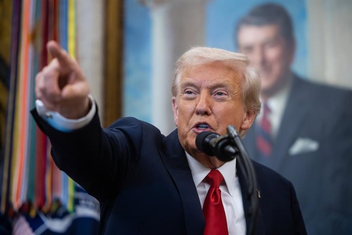 16 de outubro de 2025, Washington, Distrito de Columbia, EUA: O presidente dos Estados Unidos, DONALD J TRUMP, anuncia um acordo com a Merck KGaA, da Alemanha, para reduzir o preço de seus medicamentos para fertilização in vitro nos Estados Unidos, no Sal