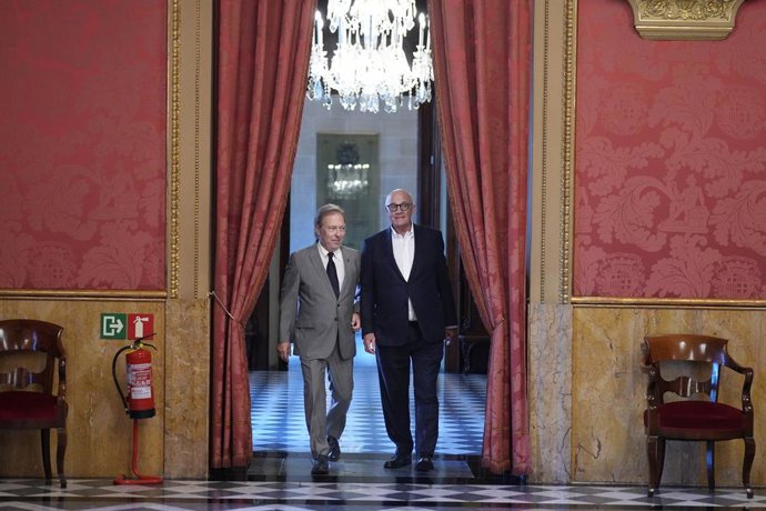 El president de la Cambra de Barcelona, Josep Santacreu, i el president de Banc Sabadell, Josep Oliu