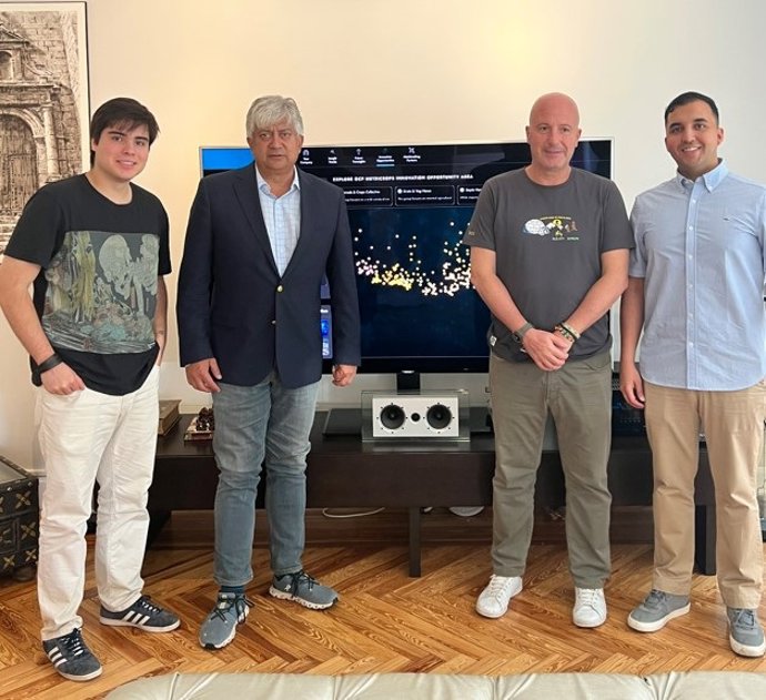 De izquierda a Derecha: Alejandro Gutierrez Acosta, Hitendra Patel, Juan Manuel Gutiérrez Alcubilla y M. Atif: