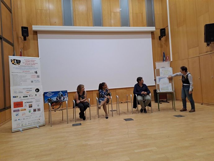 Charla sobre el cáncer infantil