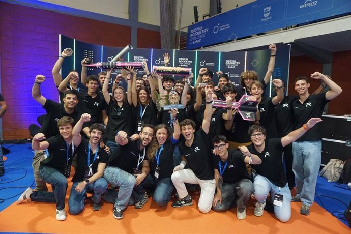 El equipo Faraday Rocketry UPV, de Generación Espontánea, se proclama campeón de Europa en vuelo en EuRoC