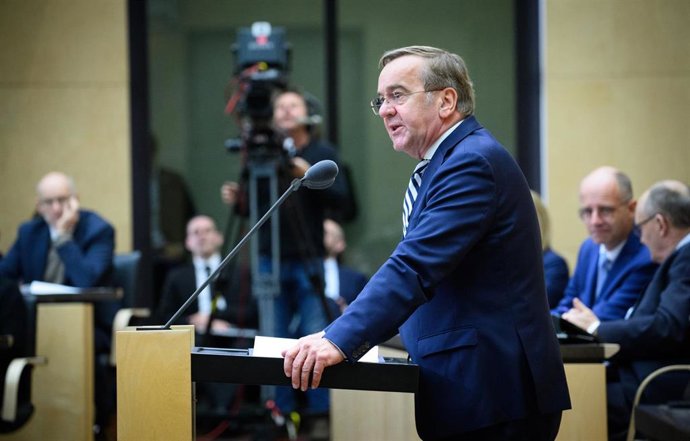 Boris Pistorius, ministro de Defensa de Alemania, comparece en el Bundesrat, la Cámara Alta del Parlamento