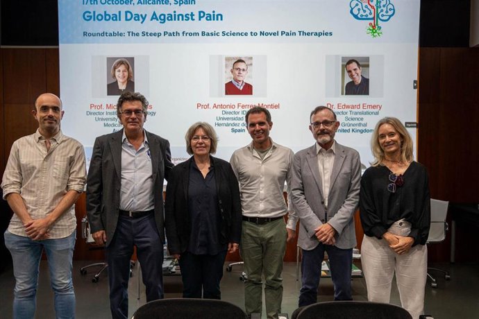 De izquierda a derecha: Jorge Fernández, Félix Viana, Michaela Kress, Edward Emery, Antonio Ferrer- Montiel y Elvira de la Peña