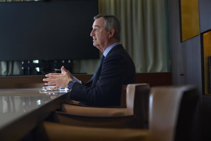 El consejero delegado de Banco Sabadell, César González-Bueno, durante una entrevista para Europa Press, en la sede de Sabadell, a 7 de octubre de 2025, en Madrid (España). 
