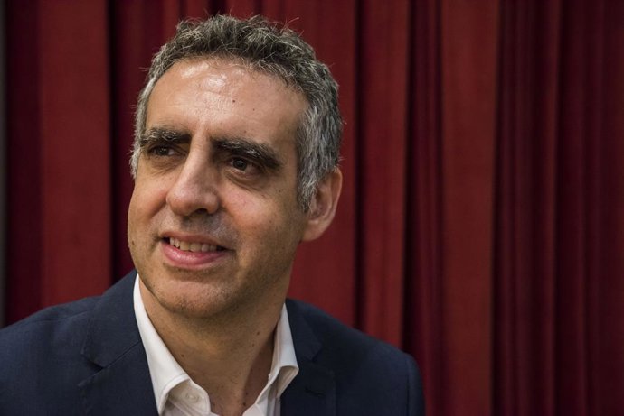 Archivo - Arquivo - Dr. Manel Esteller posa após a apresentação do livro 'El secreto de la vida eterna', na Editorial Rosa dels Vents, em 3 de novembro de 2023, em Barcelona, Catalunha (Espanha). No livro, os médicos Manel Esteller e Salvador Macip r