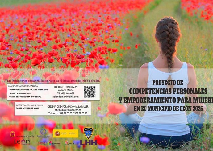 Cartel de los talleres ofrecidos por el Ayuntamiento de León destinados a mujeres sobre empodermiento y defensa personal.