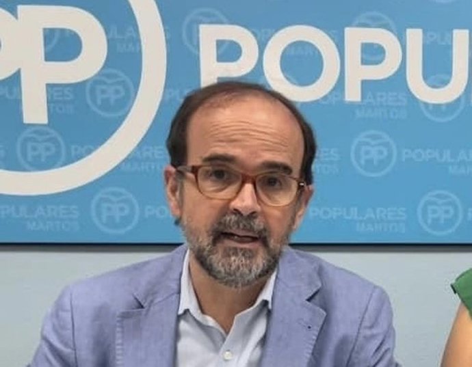 El portavoz del Grupo Popular en el Ayuntamiento de Martos y presidente local del PP, Javier Ocaña.