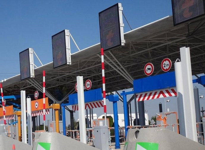 Archivo - Peaje del Huerna