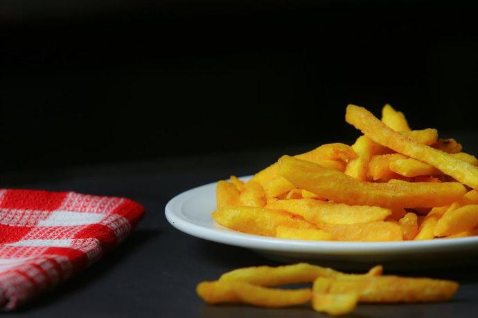 Patatas fritas crujientes como en un restaurante: el truco más sencillo para lograrlo en casa