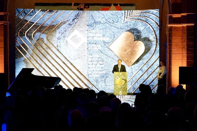 El alcalde de Badajoz, Ignacio Gragera, interviene en los Premios 'Ciudad de Badajoz' 2025, celebrados en el Espacio Cultural Santa Catalina