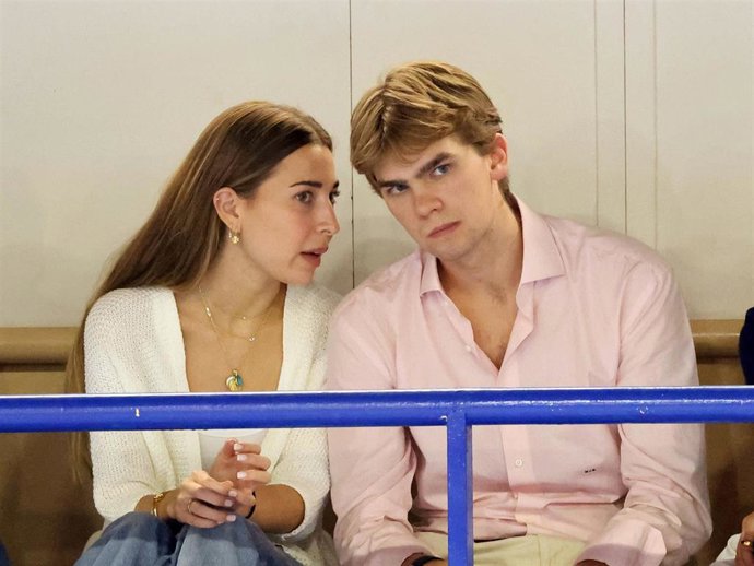 OLYMPIA BERACASA Y MIGUEL URDANGARIN