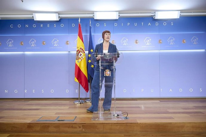 Archivo - La diputada del Grupo Mixto Águeda Micó durante una rueda de prensa anterior a la reunión de la junta de portavoces, en el Congreso de los Diputados, a 9 de septiembre de 2025, en Madrid (España).