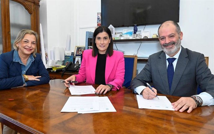 Gema Igual y Rubén Calderón firman el convenio