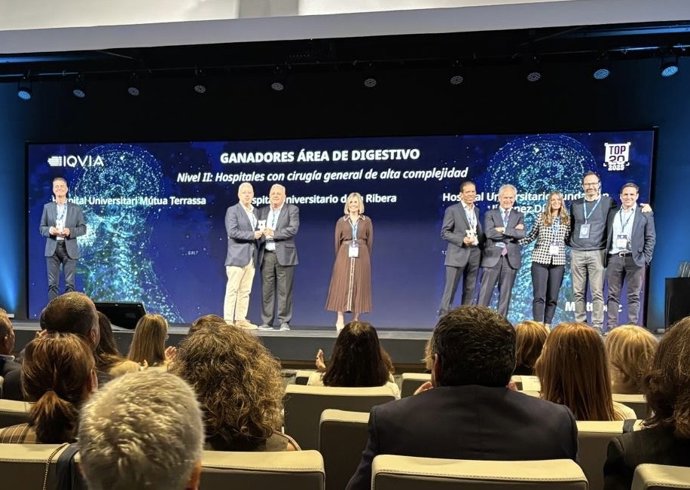 El Hospital Universitario de la Ribera galardonado con el premio nacional TOP 20 en el área de Digestivo
