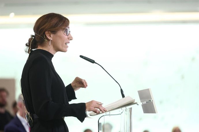 La ministra de Sanidad Mónica García, durante un Desayuno Socio-Sanitario organizado por Europa Press, en el Hotel Hyatt Regency Hesperia Madrid, a 22 de septiembre de 2025, en Madrid (España).