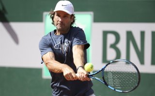 Archivo - Carlos Moya of Spain, coach of Rafael Nadal of Spain during practice ahead of the French Open 2021, a Grand Slam tennis tournament at Roland-Garros stadium on May 29, 2021 in Paris, France - Photo Jean Catuffe / DPPI