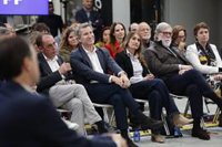 Feijóo: "El dinero de los autónomos no puede ir a pagar chistorras y prostitutas"